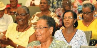 Yùfrou Carmita a selebrá su kumpleaño