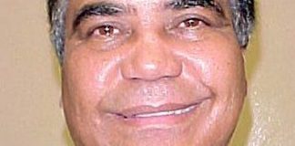 ‘Na banda i no tras di kortina’