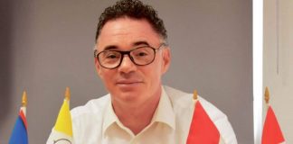 Isabella ta bai ku sentimentu miksto