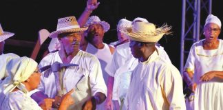 Manifestashon kultural di orígen pa identidat