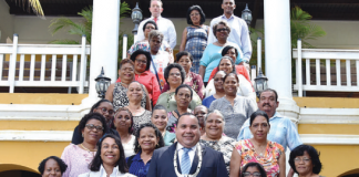 28 Empleado públiko a huramentá