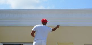 Edifisio bieu ta eksigí mantenshon