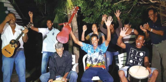 Presentashon dokumental di barí