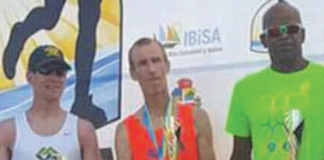 Leo Martijn di tres den kareda na Aruba