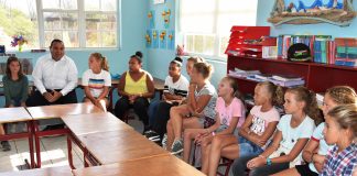 Konseho di Mucha Aquamarin ta yuda ku siguridat den tráfiko