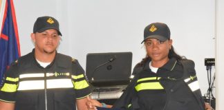 Unifòrm nobo Kuerpo Polisial