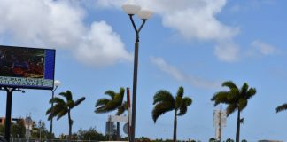 Aeropuerto ta pèrdè di gana basta plaka