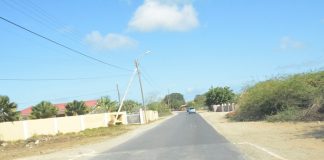 Kaya Nikiboko Sùit pronto destruí