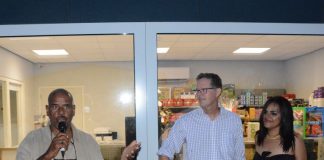 Sinku aniversario Bonaire Logistics