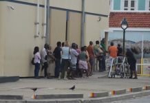 Rei largu di hende na banko