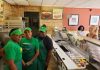 Empleadonan SUBWAY ku plaser ta sirbi komunidat