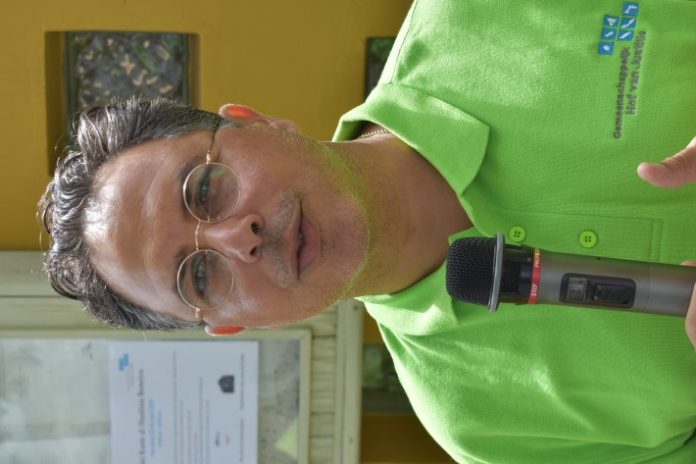 Hues de Kort: "Nunka hisa man pa otro."