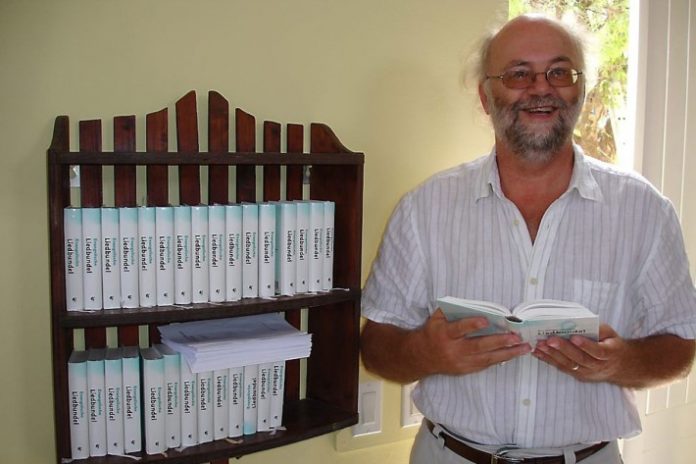 Domi Ernst Stutterheim, ku a traha den pasado resien durante 1 aña na Boneiru, den diskushon i konflikto na Aruba.