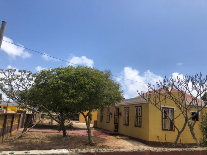 E kas bunita na unda famia Bernabela a biba.