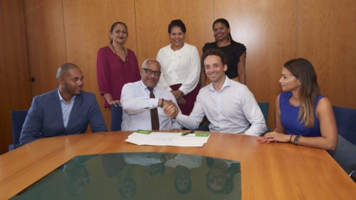 Tempo Team- ondertekening ENNIA contract