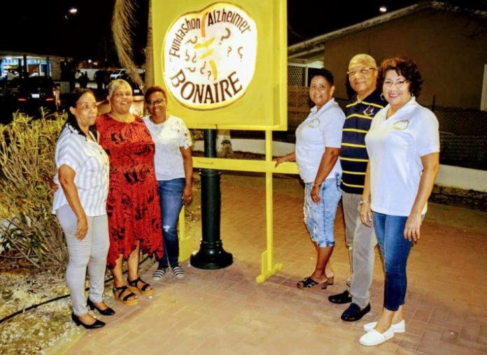 Bòrchi iluminá di Fundashon Alzheimer