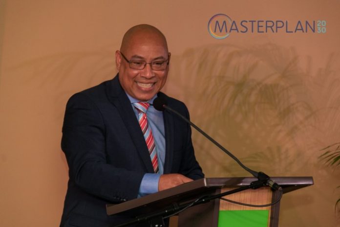 diputado Elvis Tjon Asjoe