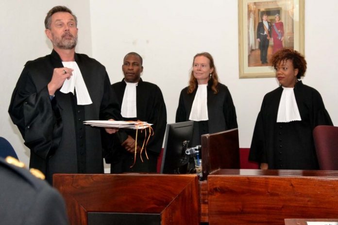 D.r.p.d. Fiskal Mayó, mr. Bote ter Steege, Limar Francisca, Juliette Blanco i Sulën Zimmerman