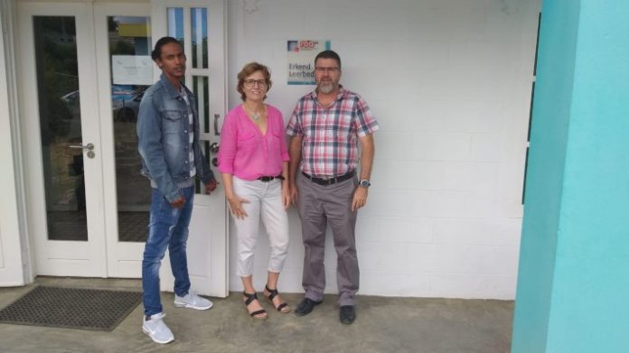 D.r.p.d. Direktor di DIMI Construction, Quincy Marchena, supervisor di konstrukshon Bo Bodifee di Bodifée Design i presidente di PCN, Harald Linkels.