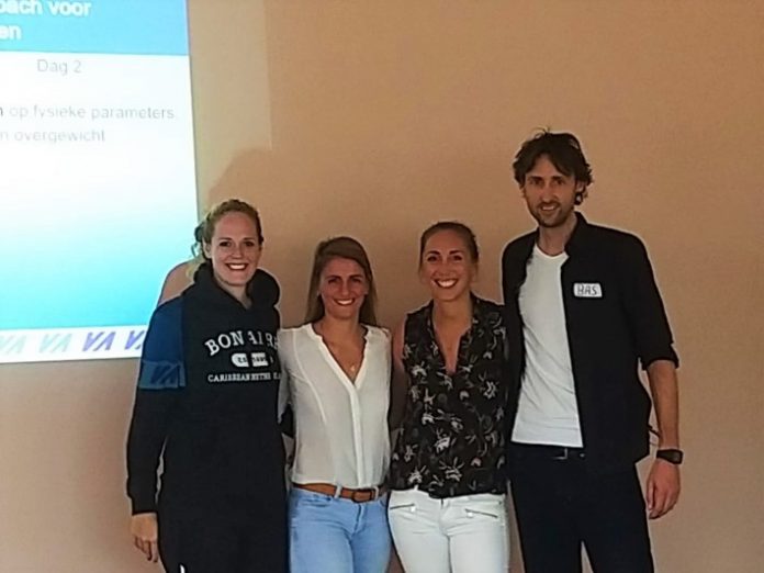 Coach estilo di bida di Bon Bida a risibí diploma
