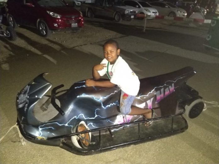 Bunita shou di garoshi Dia di Nort Saliña