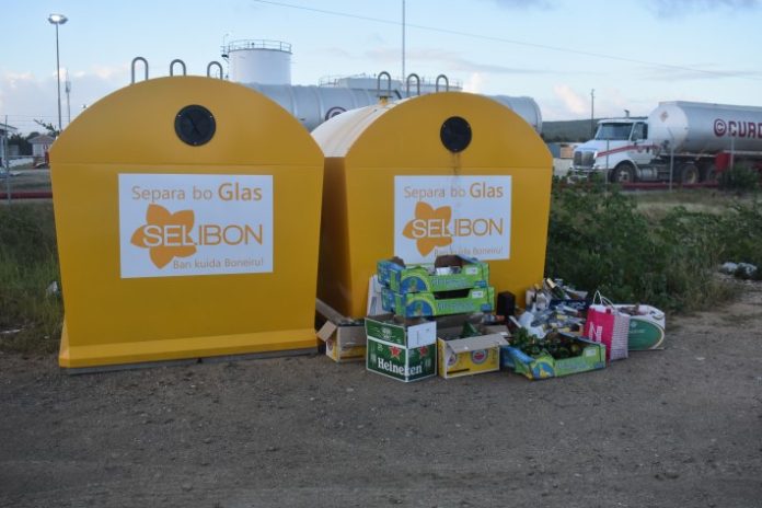 Glas pafó di kònteiner