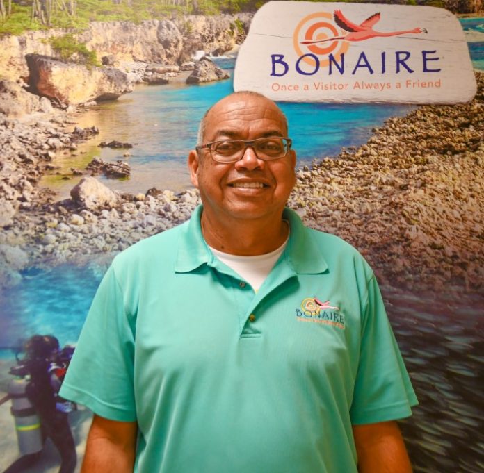 Rolando Marin kordinadó krusero