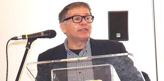 Mester evaluá Statüt