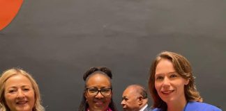 Eksitoso enkuentro ku lidernan mundial