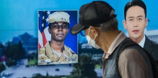 Sòldá Merikano ku a krusa frontera di Nort Korea entregá na Merikanonan