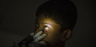 Miónes alumno ta keda kas pa infekshon na wowo kontagioso