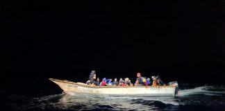 A intercepta lancha cu 38 indocumentado riba lama