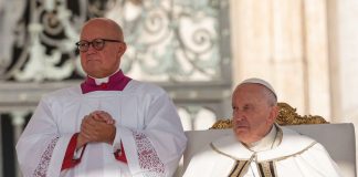 “Huntu renobá iglesia katóliko, esaki por?”