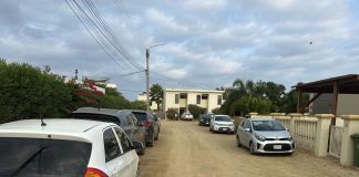 Turista ta para outo dilanti kas Habitante di Belnem disgustá