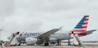 American Airlines i TCB ta logra akuerdo Di sinku buelo semanal di Miami pa Boneiru
