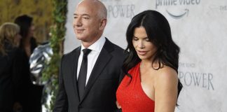 Musk ta hala un paso atras Jeff Bezos di nobo e hòmber mas riku na mundu