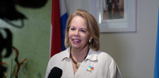 Inclui nan den e desaroyo y oportunidadnan cu tin na Aruba Ta importante pa siña conoce e personanan cu tin autismo