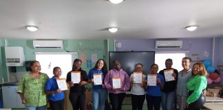 Studiantenan di MBO a haña sertifikado