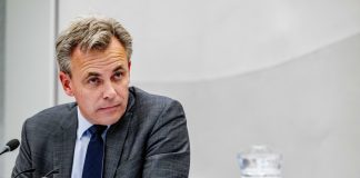 Minister Harbers ta bishitá Boneiru