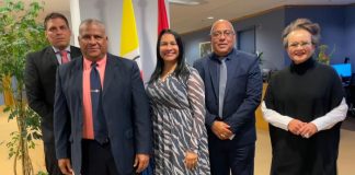 Boneiru ke mas distansia for di Den Haag