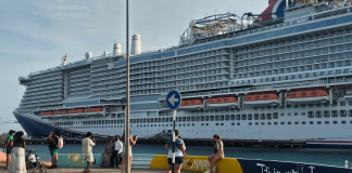 Muraya ku pintura hopi usá pa turista krusero