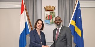 Promé Minister a risibí Presidente di Korte Supremo di Hulanda