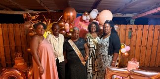 Cornelia i Angelou a hasi aña