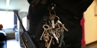 Proyekto tablet pa detenido ta sigui