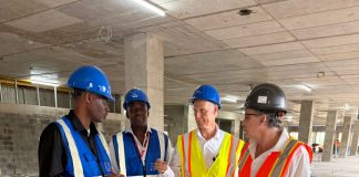 Minister Brug ta duna klaridat proyekto konstrukshon hospital nobo