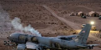 Avion tankero Merikano KC-135 a kai