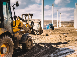 Segun Elvis Tjin Asjoe: “Ta bai saka pèrmitnan”
