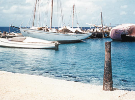 LAMAN TA DUNA, LAMAN TA TUMA Outor: Bòi Antoin