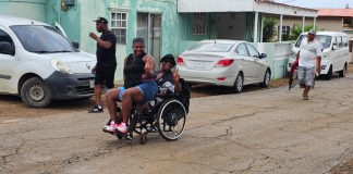 Esta hende ta biba bon na Rincon
