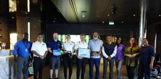 Promé bishita di Scenic Eclipse